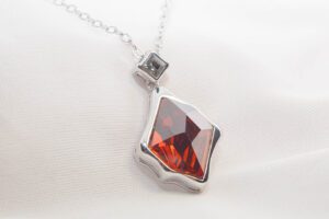 LUXURY_ RODIO rojo asimetrico