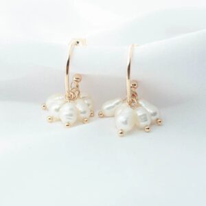 Arete colgante con perlitas