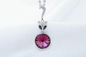 LUXURY_ RODIO Zorrito con colgante morado de cristal austriaco
