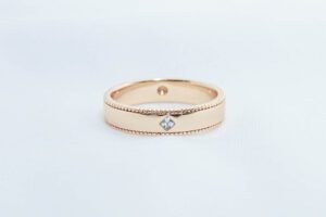 8_ Argolla con zirconia
