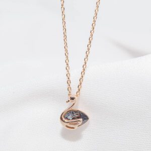 LUXURY_ Cisne con cristal austriaco negro